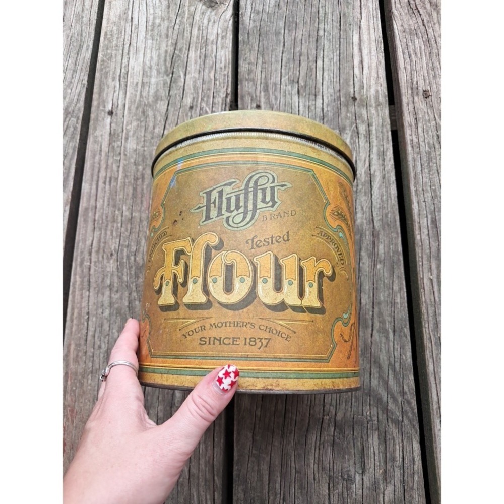 Vintage Fluffy Flour Canister 1970s Green Retro Kitchen Baking Tin USA C3